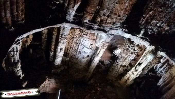 Ярусы в пещере Эмине-Баир-Хосар