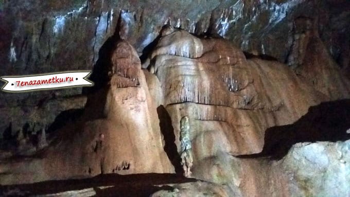 В Мраморной пещере в Крыму